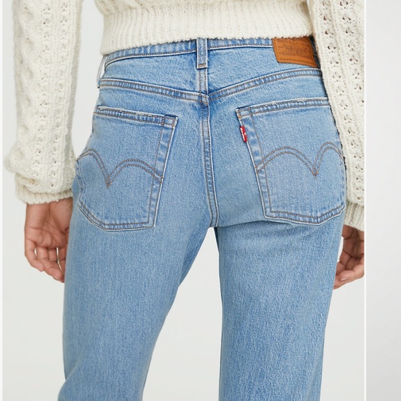 Aritzia x Levi’s Wedgie Icon Jeans - Picture 5 of 8